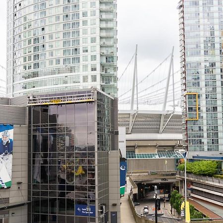 Heart Of Downtown 1 Bd Entire Condo - Pool, Gym, Parking, Office, Ac Vancouver Buitenkant foto
